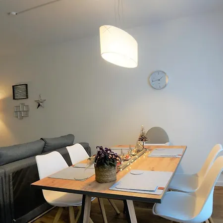 Mein Apartment, Stars Mit Balkon Und Klima Fuer Bis Zu 4 Personen * Frankenthal (Rhineland-Palatinate)