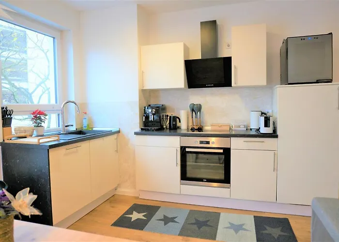 Mein Apartment, Stars Mit Balkon Und Klima Fuer Bis Zu 4 Personen Apartment *